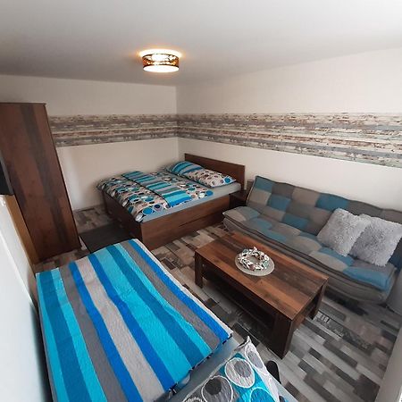 Apartman S Privatni Virivkou Bzenec Exterior photo
